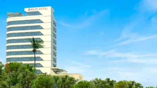 Ease Hotel - parking