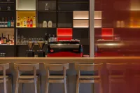 IntercityHotel Berlin Airport BER Terminal 1+2 - bar