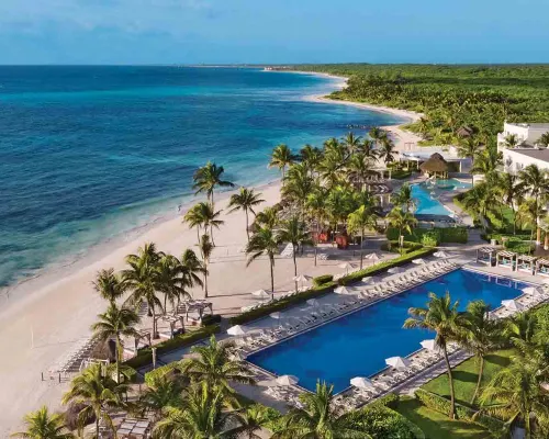 Dreams Tulum Resort & Spa Hoteles cerca de Bahía Tankah