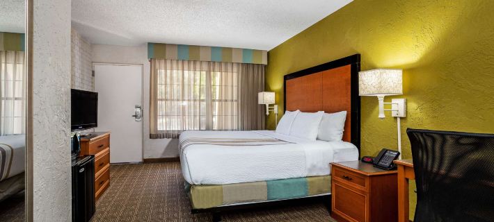 La Quinta Inn Tampa Airport Stadium Westshore Hotels in Tampa