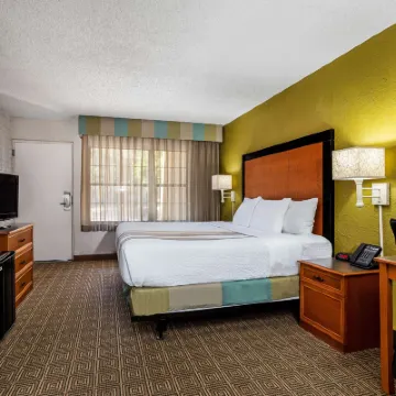 La Quinta Inn Tampa Airport Stadium Westshore Hotels near South Tampa