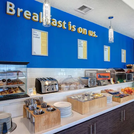 Days Inn & Suites by Wyndham Yorkton