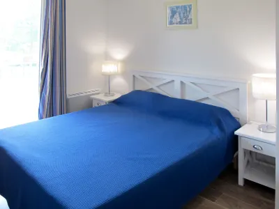 Le Petit Pont Hotels near Hourtin Plage