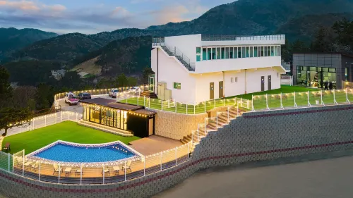 Yeosu Seuteimeong Hotels in Yeosu-si