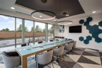Holiday Inn Express CAMBRIDGE WEST - CAMBOURNE by IHG - Cheap