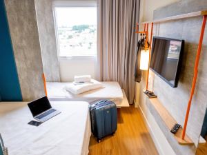 Ibis Budget Leme SP