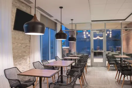 Hyatt Place Westminster Denver Отели рядом с достопримечательностью «Колледж Фронт Рейндж Коммьюнити»