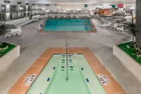 Ramada by Wyndham Odessa Near University of Texas Permian - Hot Tub