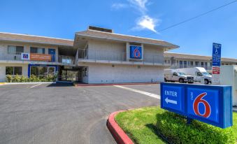 Motel 6 Jurupa Valley, CA - Riverside West