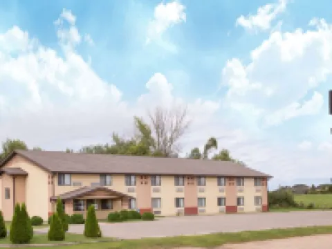 Super 8 by Wyndham Austin MN Hotels in Austin