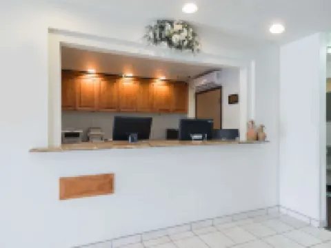 Super 8 by Wyndham Bernalillo Hotels in Bernalillo