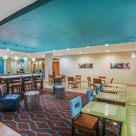La Quinta Inn & Suites by Wyndham Beeville
