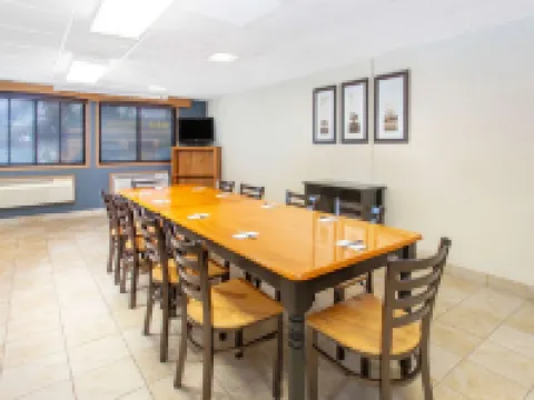 AmericInn by Wyndham Calumet Hotels in Calumet