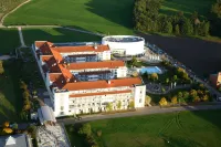 The Monarch Hotel Hotels in Essing