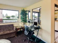 Rodeway Inn & Suites Hwy 290 NW Các khách sạn gần Nhà máy bia Karbach Brewing