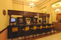 E Royalton Hotels near Parque