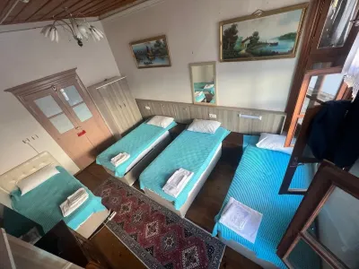 Sekercigiller Konuk Evi