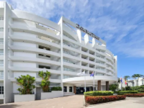 DoubleTree by Hilton Cairns Hotels in Cairns