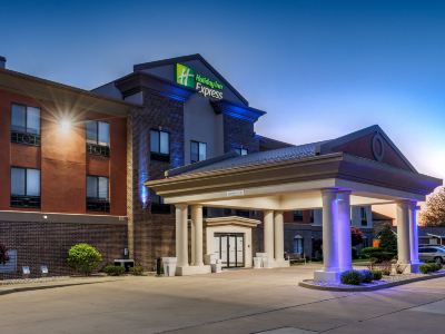 Holiday Inn Express & Suites SHELBYVILLE INDIANAPOLIS by IHG