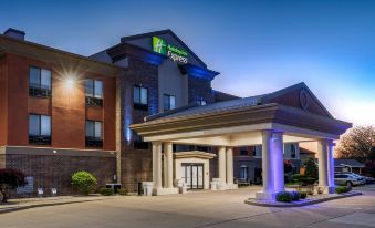 Holiday Inn Express & Suites Shelbyville Indianapolis