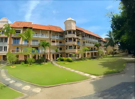 Carita Beach Front - Lippo Kondominium Отели в г. Labuan