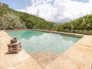 Villa Olmo with Private Pool