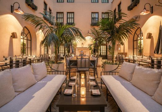 5. 더 길드 호텔 ..