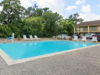 SureStay Plus by Best Western Beaumont - Pools