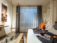 Solitude art inn Hotels near Lianhu