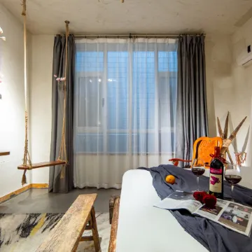 Solitude art inn