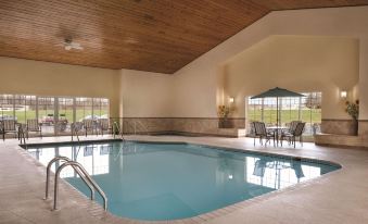 Country Inn & Suites by Radisson, Germantown, WI