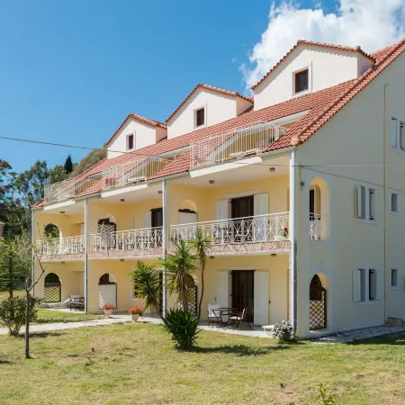 Albouro Seafront Apartments