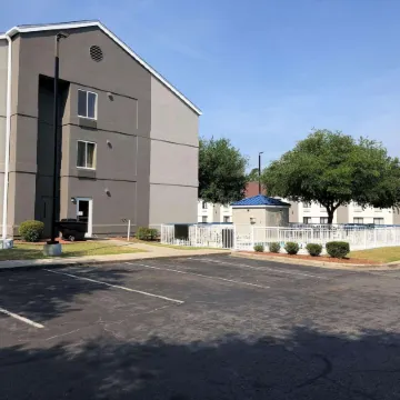 Country Inn & Suites by Radisson, Fayetteville I-95, NC