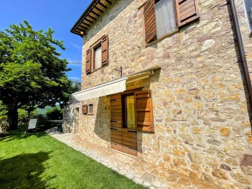 Torretta Sleeps 5 with Pool and Exclusive Gardens Plus Private Verandah - Airport Shuttle