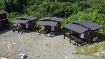 Umigamieru Cottage & Camp 야히코산 주변 호텔