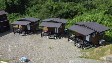 Umigamieru Cottage & Camp Отели рядом с достопримечательностью «Mt. Yahiko»