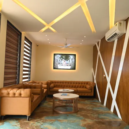 Hotel Embassy