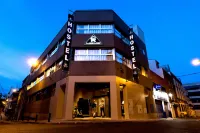 Far Home Bernabeu Hotel di 
