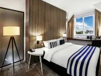 Mercure Воронеж Центр (Меркюр Воронеж) Отели рядом с достопримечательностью «СвязьКомплектВоронеж, ООО»