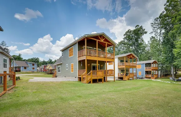 在Counce有私人露台的度假租賃：靠近高爾夫！