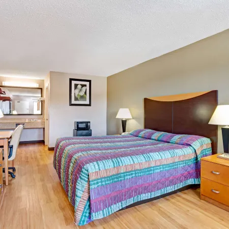 Super 8 by Wyndham Fredericksburg