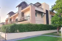 W Sea Beach Rayong Hotell i Klaeng