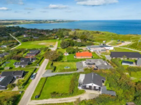 "Brenda" - 300m to the Fjord