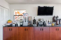Super 8 by Wyndham Fort Bragg - breakfast