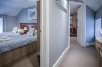 Fletcher Coach House - 3 Bedroom Cottage - Pendine - Villas