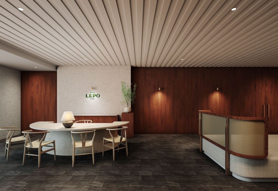 5. 호텔 레포 차할..