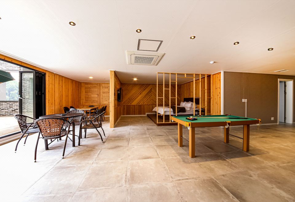 드라이브인M호텔