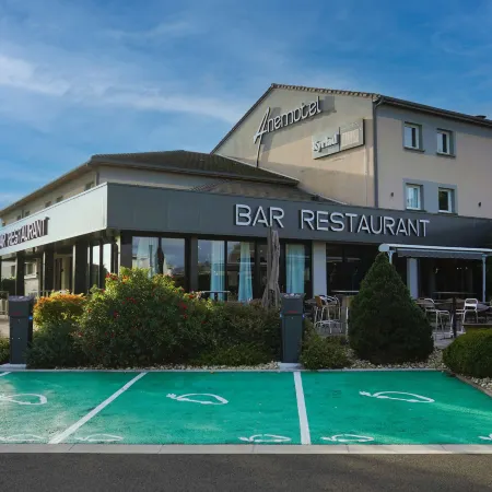 Kyriad Clermont Ferrand Nord - Riom