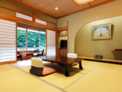 Yubara Kokusai Kanko Hotel Kikunoyu Hotels in Maniwa