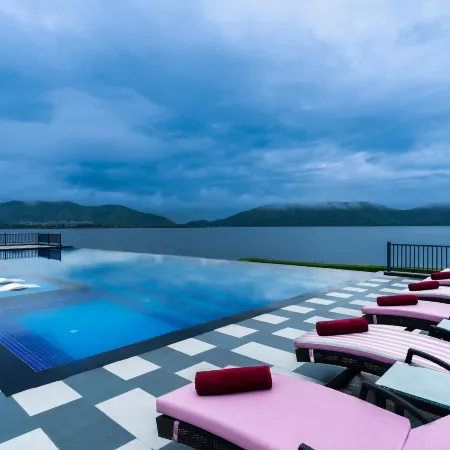'Zana' Lakeview Resort - Most Scenic Lakeside Resort
